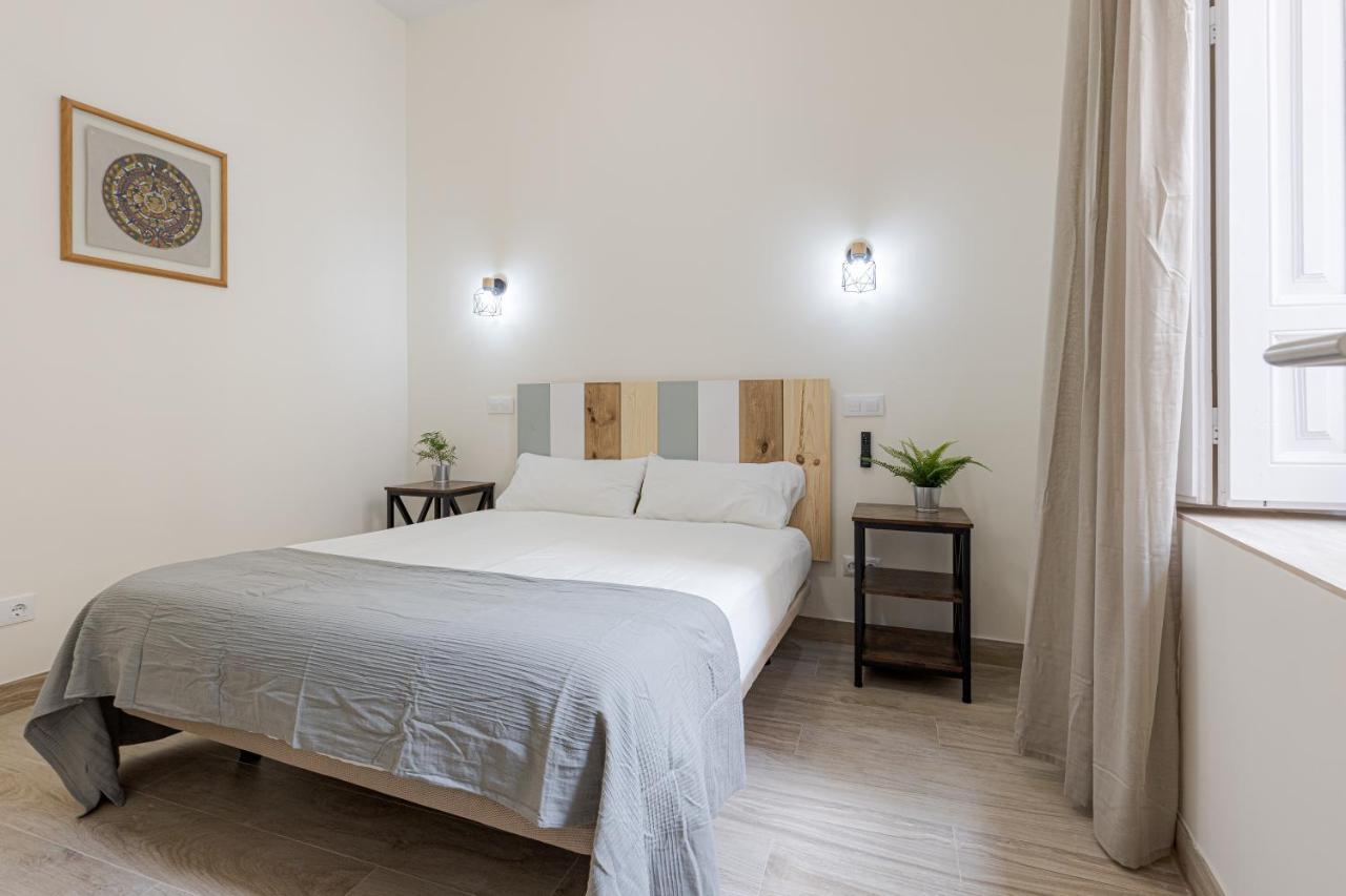 Latina XIII Apartamento Madrid Exterior foto